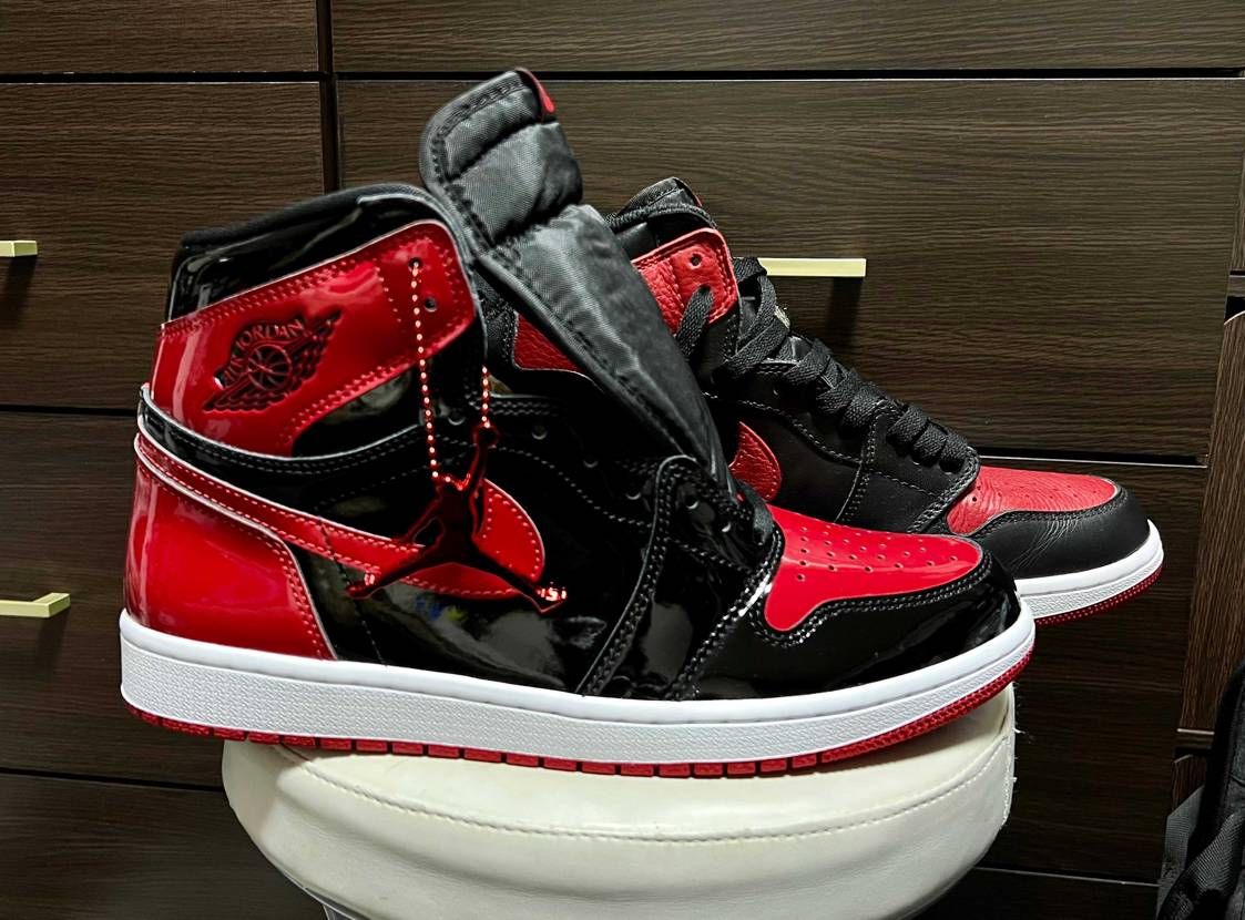 パテントBRED届きました。
深い赤がカッコいいです！
2016年のBRED