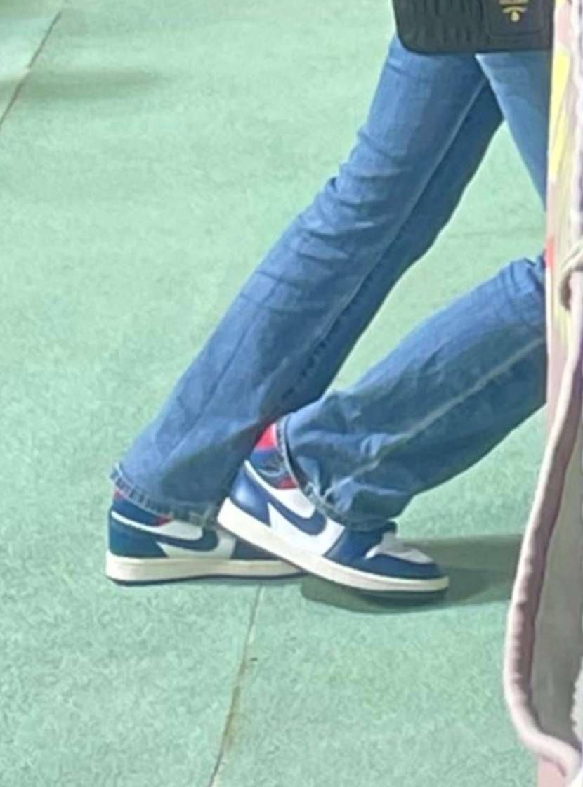 このモデルわかるかた教えてください🙇