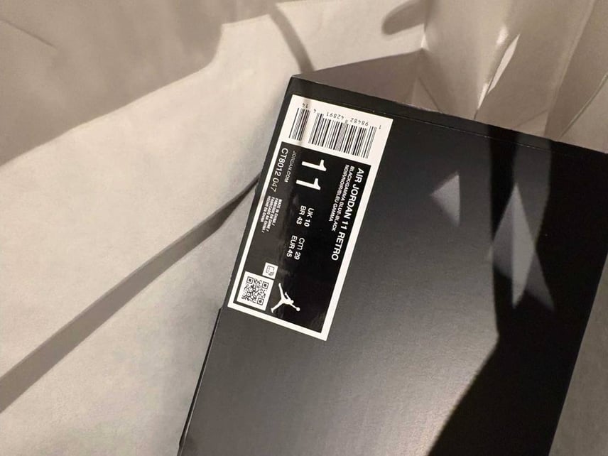 定価割れるの待ちしてたけど無理そうだから回収してきた
かっこいいけど高いなぁ、