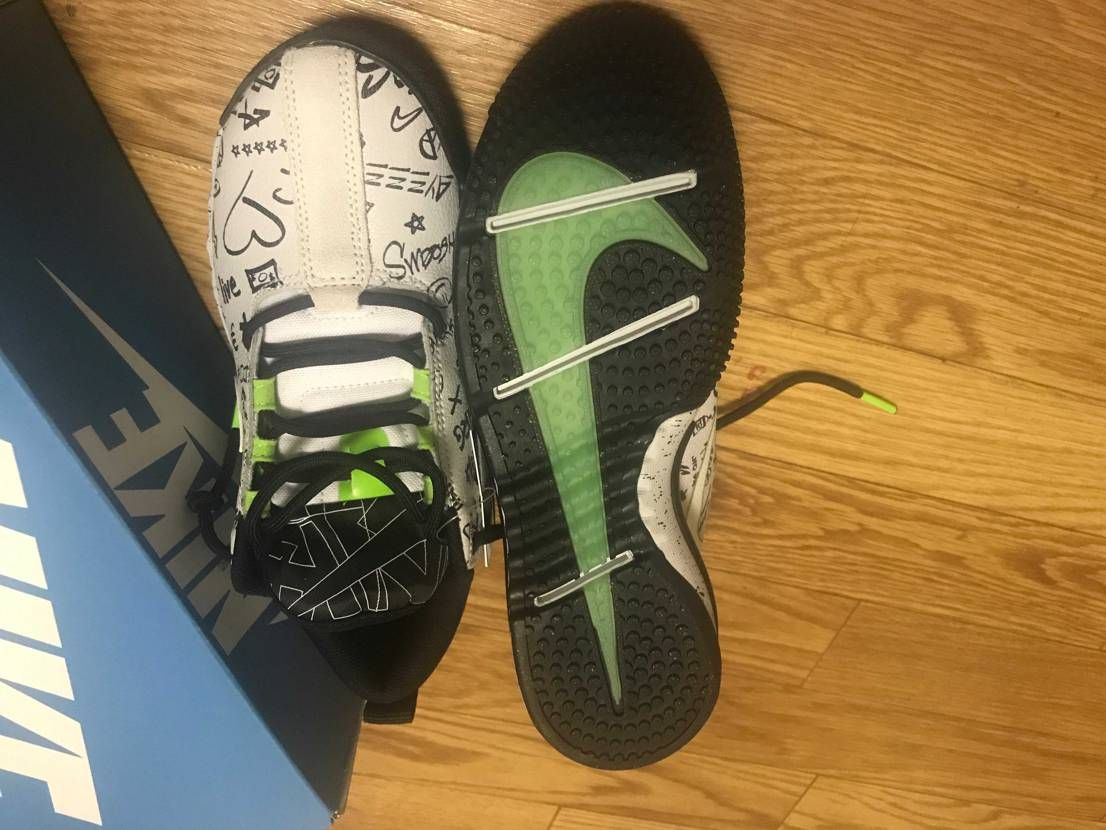 先行アクセスのナイキエアセッシュ(air sesh)
届き