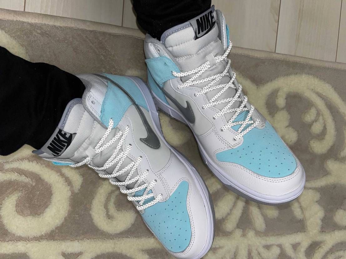 酔っ払い投稿
バイユーダンクで申し訳ない

ナイキのバースデークー△ンの使