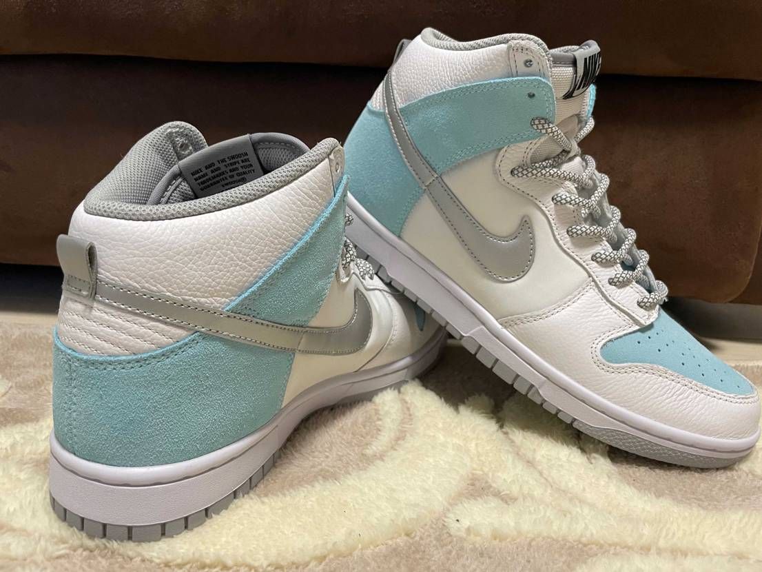 酔っ払い投稿
バイユーダンクで申し訳ない

ナイキのバ