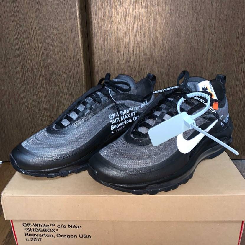 やばいです
同じ97でも迫力が違いすぎる
譲ってくれた方、スニーカーズの納品