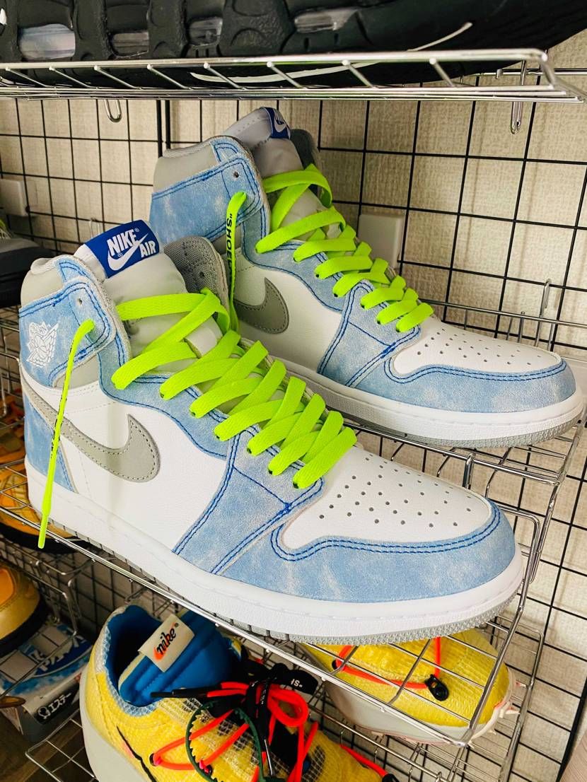 蛍光のイエローに替えてみましたが、ありです？？参考にご意見を教えてください！！！