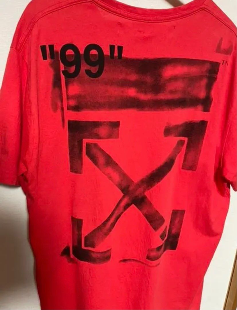 こういうoff-whiteのTシャツってダサいの？