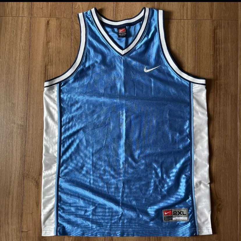 このセットアップどうですか？※中は上は白Tシャツの上にタンクです