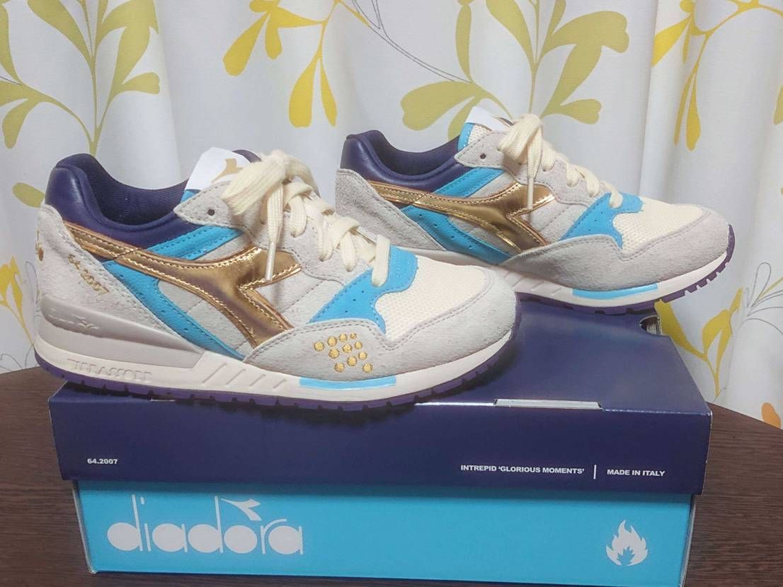 先週届いていましたが、週末にようやくシューレース通しました！
期待通りの素晴ら