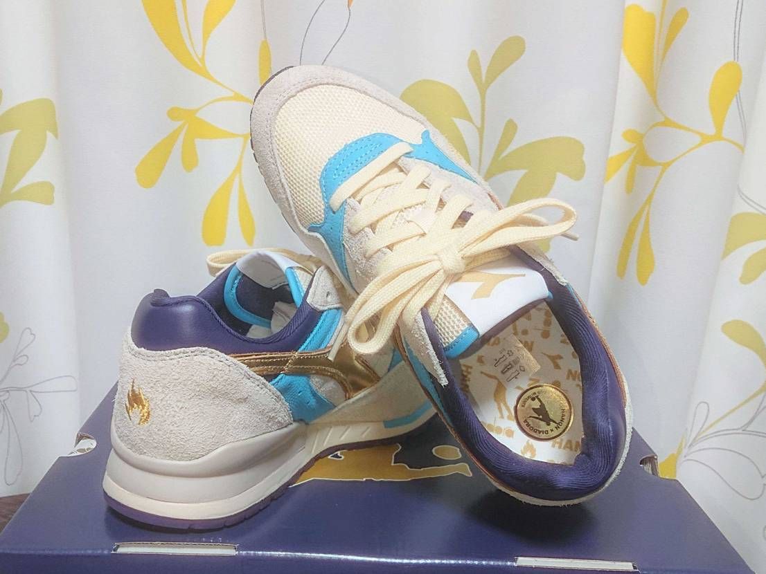 先週届いていましたが、週末にようやくシューレース通しました！