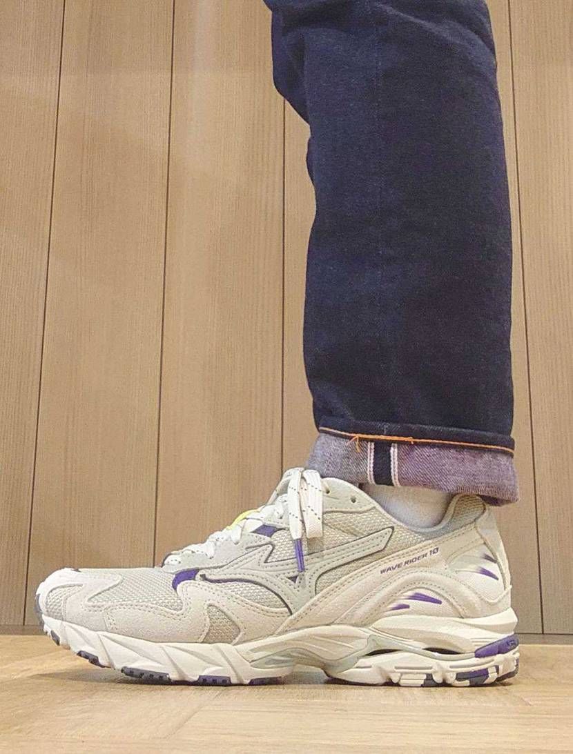 菖蒲をモチーフにしたWR10です！
当然のように日本は未発売です😂笑
ベージ