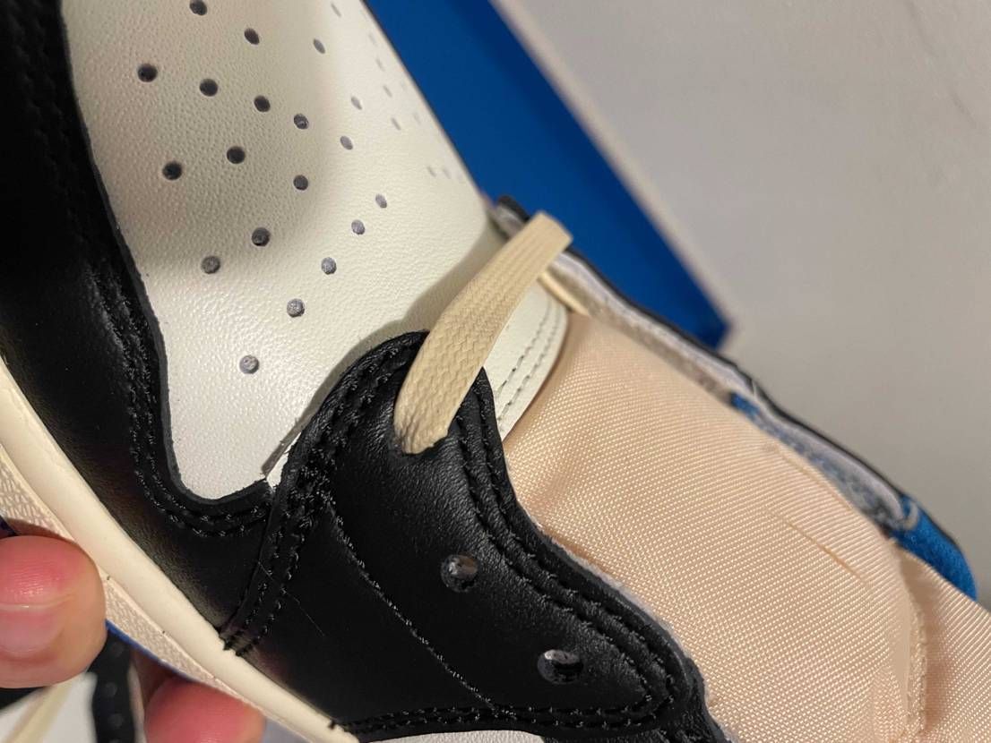 安定のナイキクオリティです。123000円で買ってくれた人ありがとね。造り悪いけ