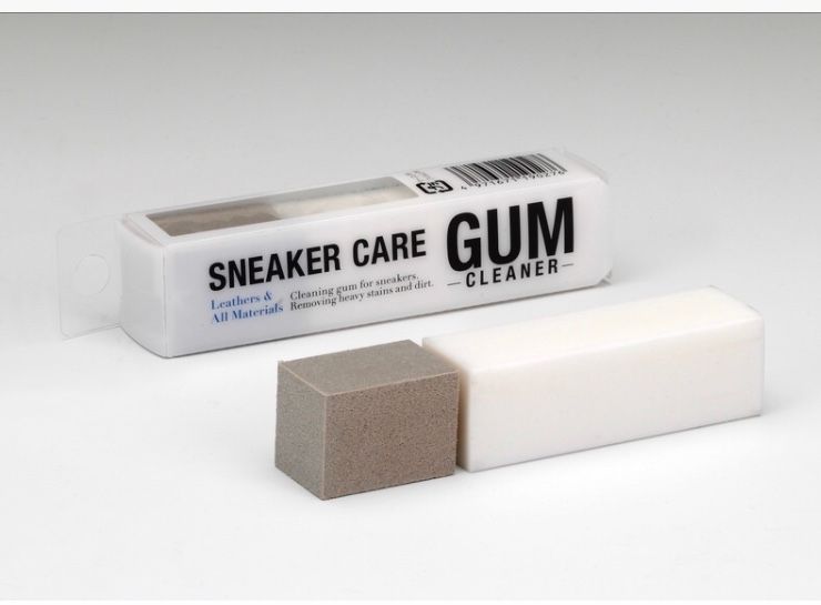 これ良さそうですね。
デザインもなんかオシャレ。
商品名はスニーカーケア ガ