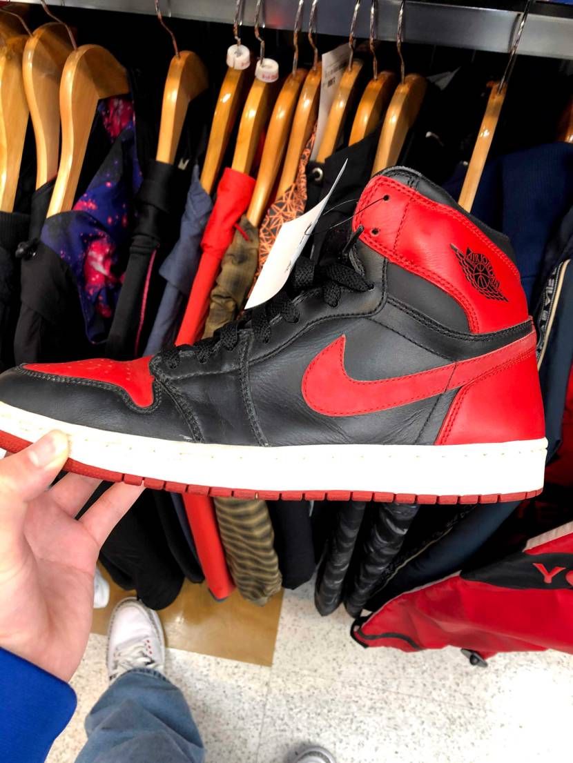 アルバムを漁ってたら、去年の今頃セカンドストリートで見つけたこれが。これは、私の