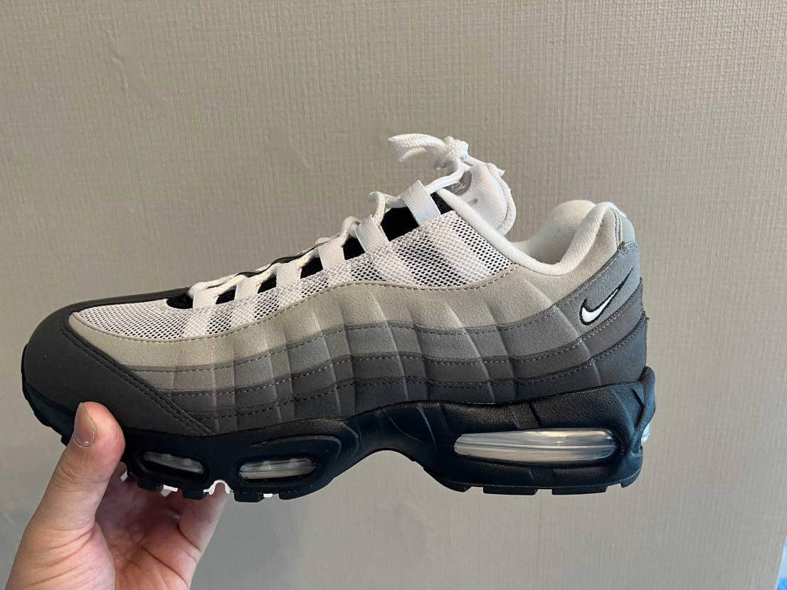 負けおしみ、でしか無いですがw

イエローグラデが一足も