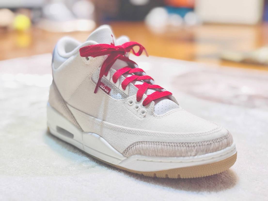 久々のスニパスはエクリュでした。
赤紐が思いの外よいですね