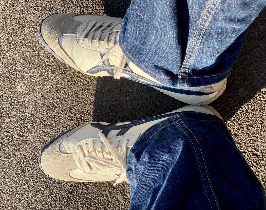 onitsuka永遠の定番色birch／peacoat✨
これは日本製なので紐