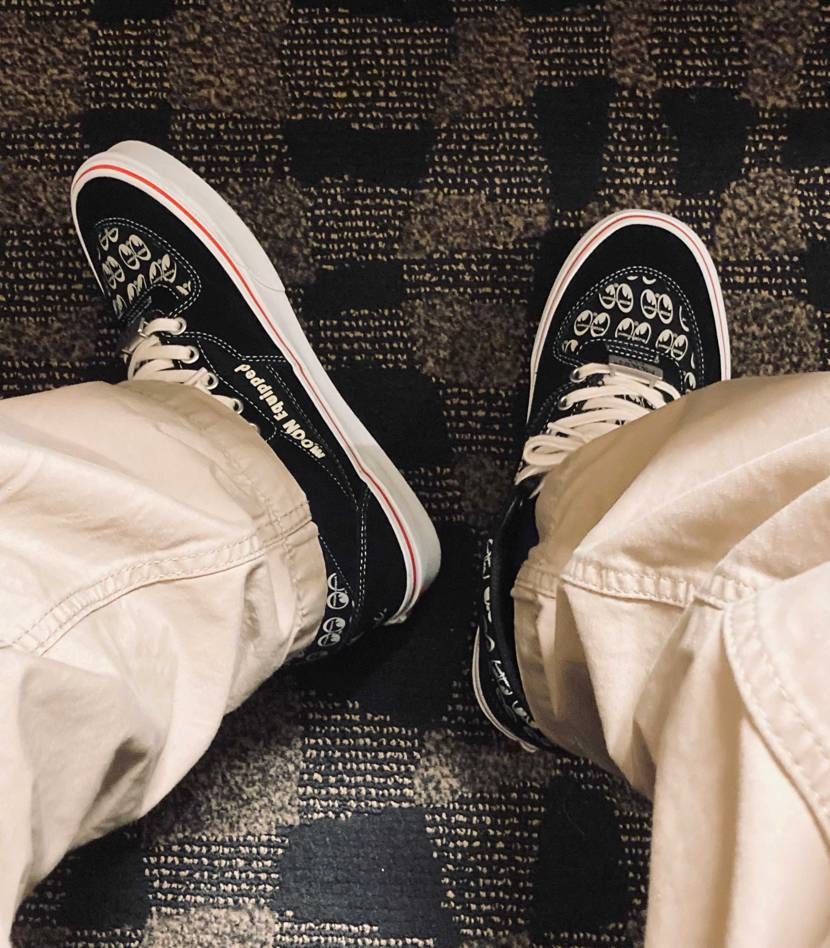 mooneyes x vans half cab


