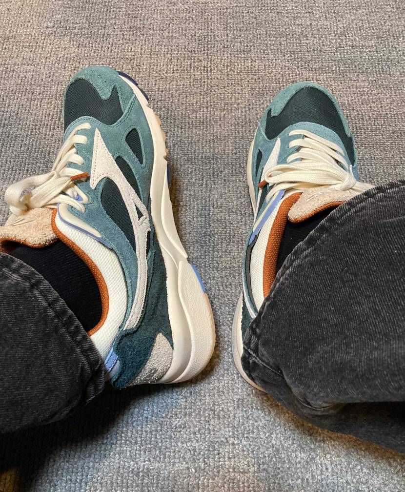 今日届いたlevi's567とスカイメダル✨
あいにくの天気だったので室内で試