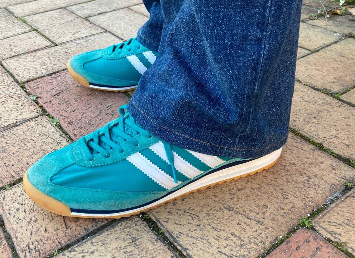 暖かいよりかは暑いくらいなので見た目だけは涼しげなナイロンレトランで😊アンド桜デ