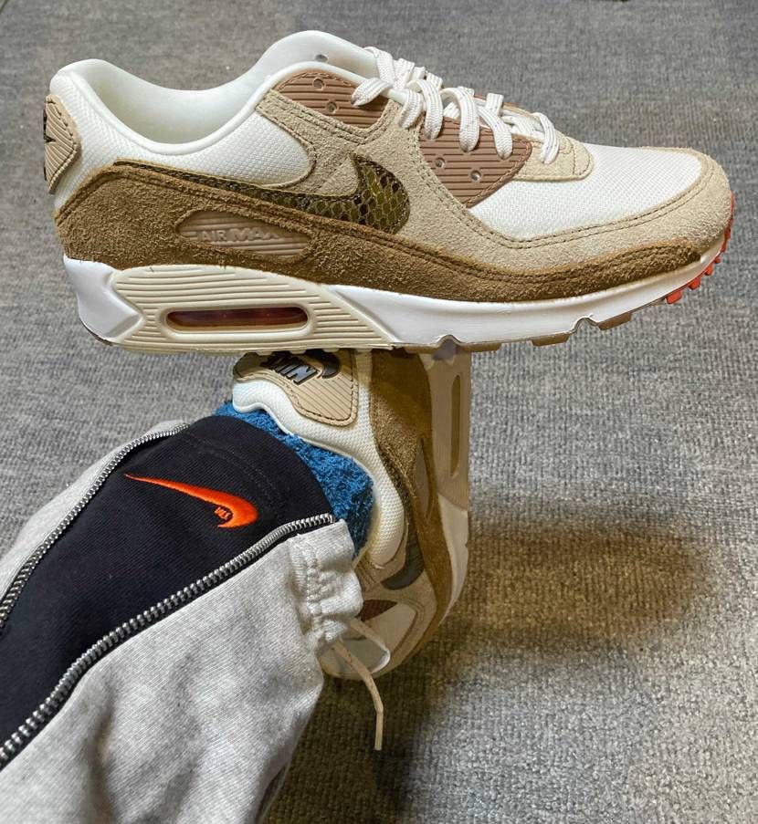 カカスニ専用スウェットパンツ✨

タネアカシ…特撮でした😊絶対無理やわ💦