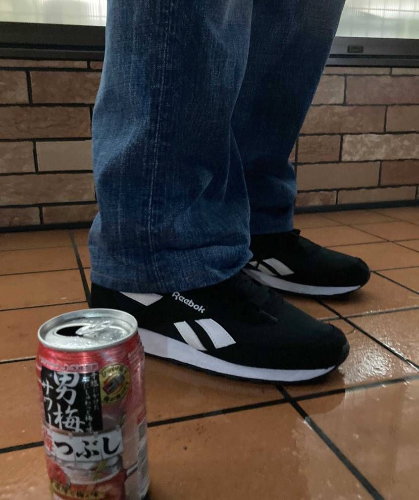 2月なのにこんだけ暖かいとオモテで飲めるぞ😊と雨の中呑んでます😬