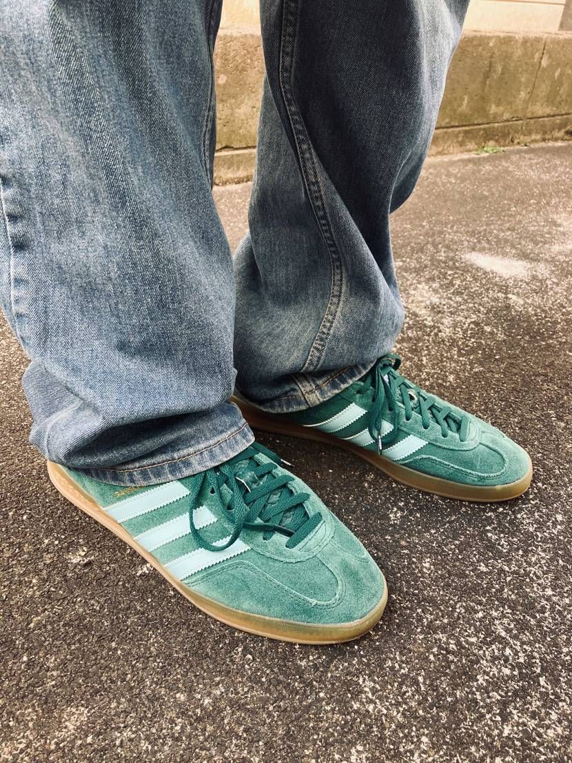 本日のスニーカー👟
先日Rasさんに靴の顔は外側側面だと言われたのでチャレンジ
