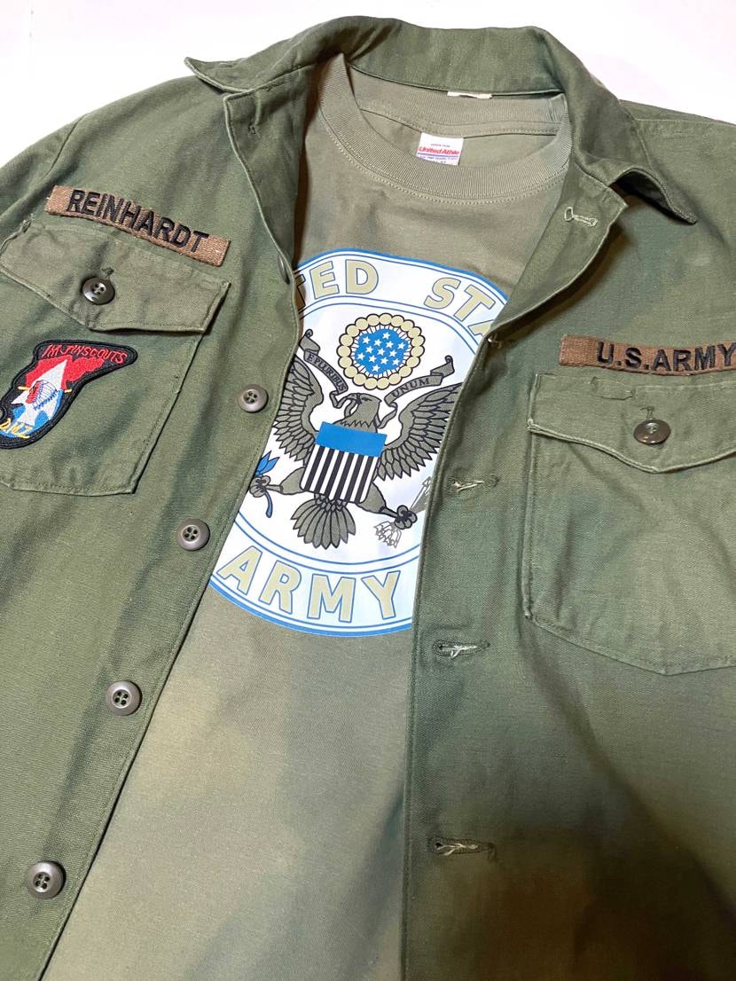 またまたTシャツネタで😇

一見なんの変哲もないUSアーミーTシャツですが1