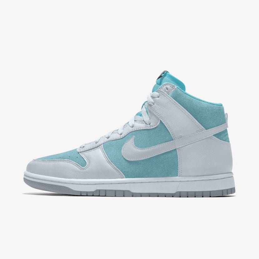 ホワイトレザー、コパスウェード、ウルフグレーのアウトソールでオーダーしました😊