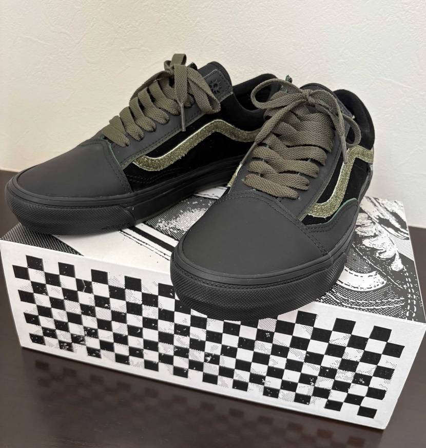暑苦しい秋冬カラーのVANS買ってみました☺️✨
リリース直後悩みましたがセー