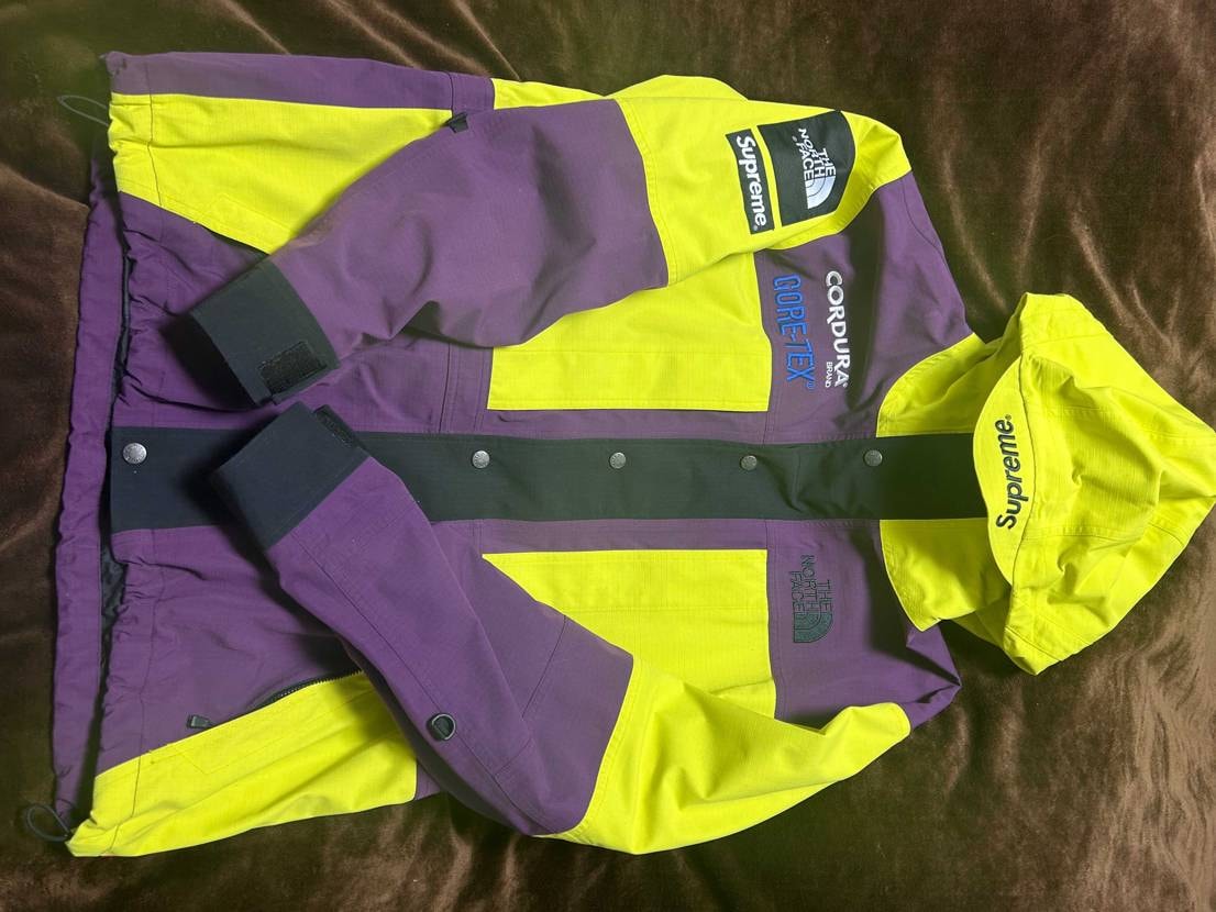 シュプリーム エクスペディションのLサイズを中古出品させていただきました。
ど