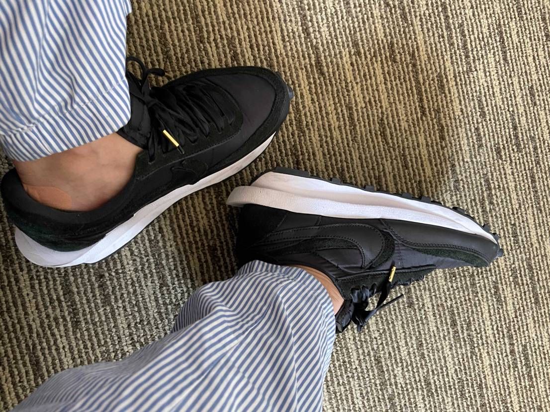 サカイ履いて当てたろおもたけど…当選しませんでした。
当選ってしませんなら「落