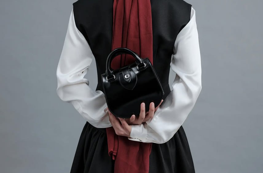 吉田カバン90周年プロジェクトの最新作はPORTERのバスガールバッグ!昭和初期の「職業鞄」を再解釈したバッグが4/3より発売