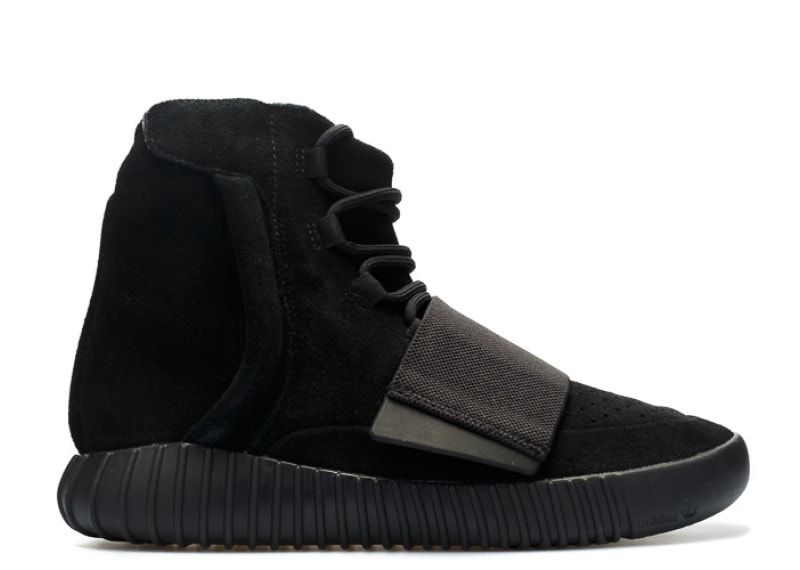 初代をラクジュアリーなカラーで再構築した「YEEZY BOOST 750 Black (イージーブースト750 ブラック)」