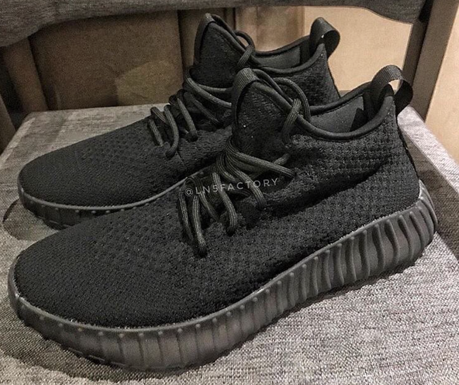 YEEZY BOOST 650 Triple Black (イージー ブースト650 V1 トリプルブラック)