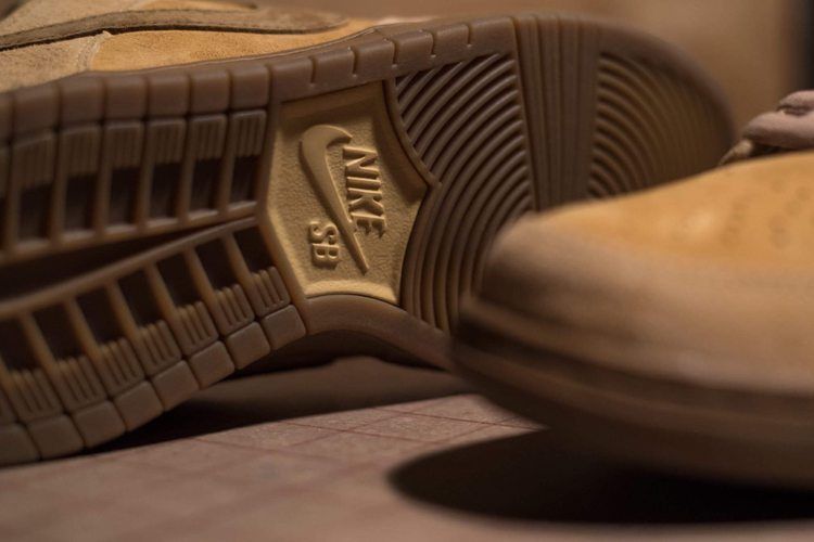 ナイキ SB ダンク ロー リバース ウィート フォーブス 5枚目