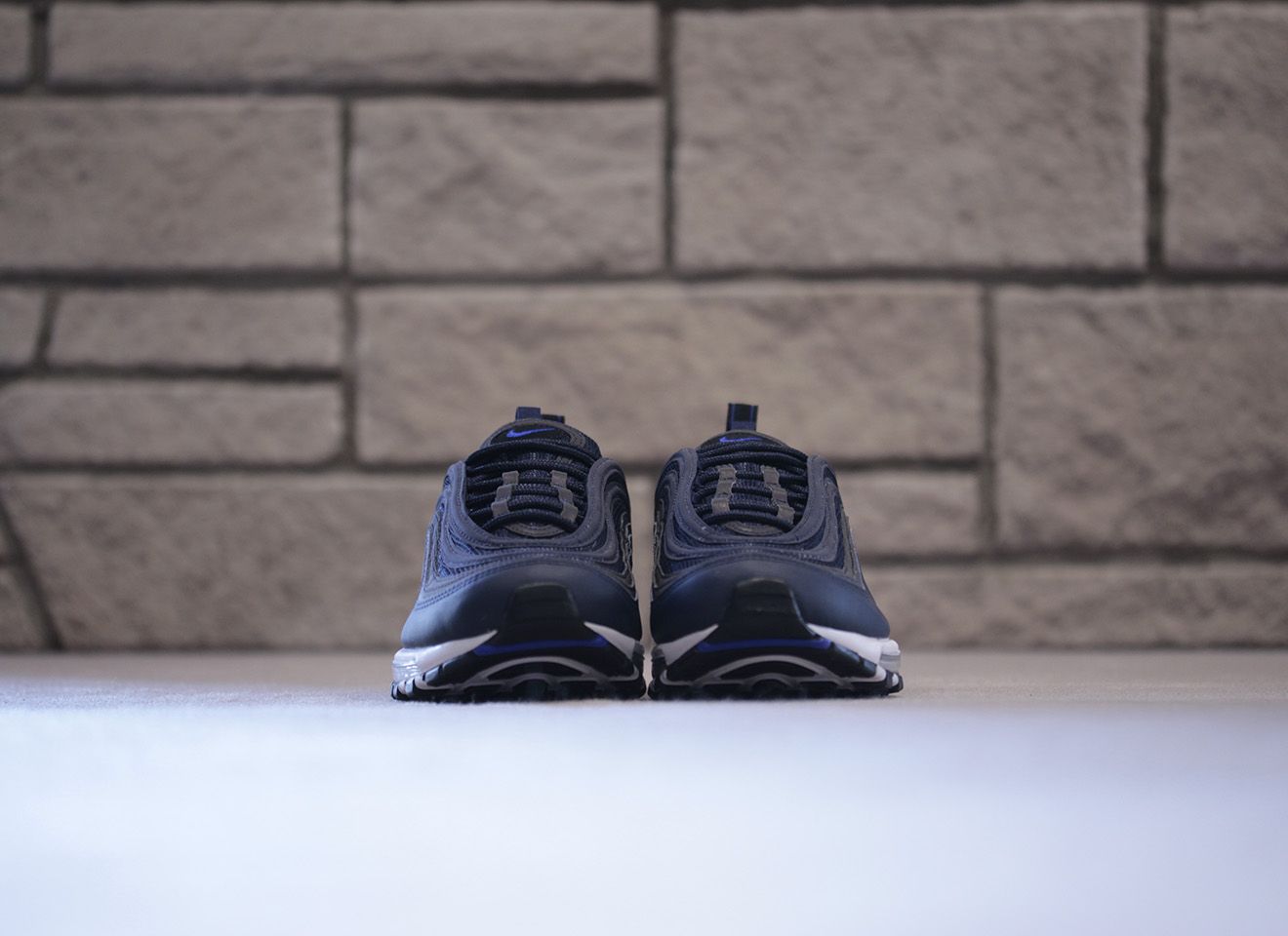 ナイキ エアマックス97 エターナル フューチャー オブシディアン 4枚目