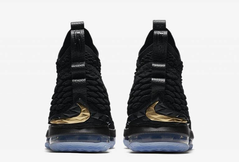 ナイキ レブロン15 ブラック/メタリックゴールド 3枚目