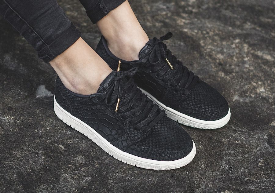 ナイキ エアジョーダン1 ロー プレミアム ブラック/セイル 3枚目