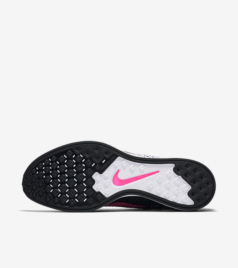 ナイキ フライニット レーサー “BE TRUE” ホワイト/ブラック-マルチカラー  5枚目