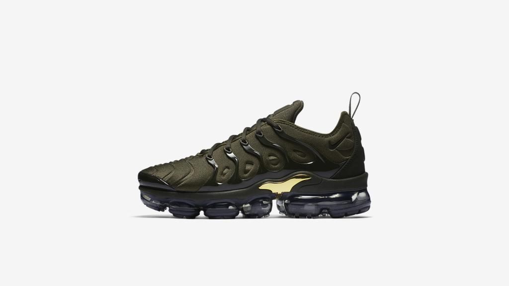 ナイキ エア ヴェイパーマックス プラス RETUNED AIR 全2色 5枚目