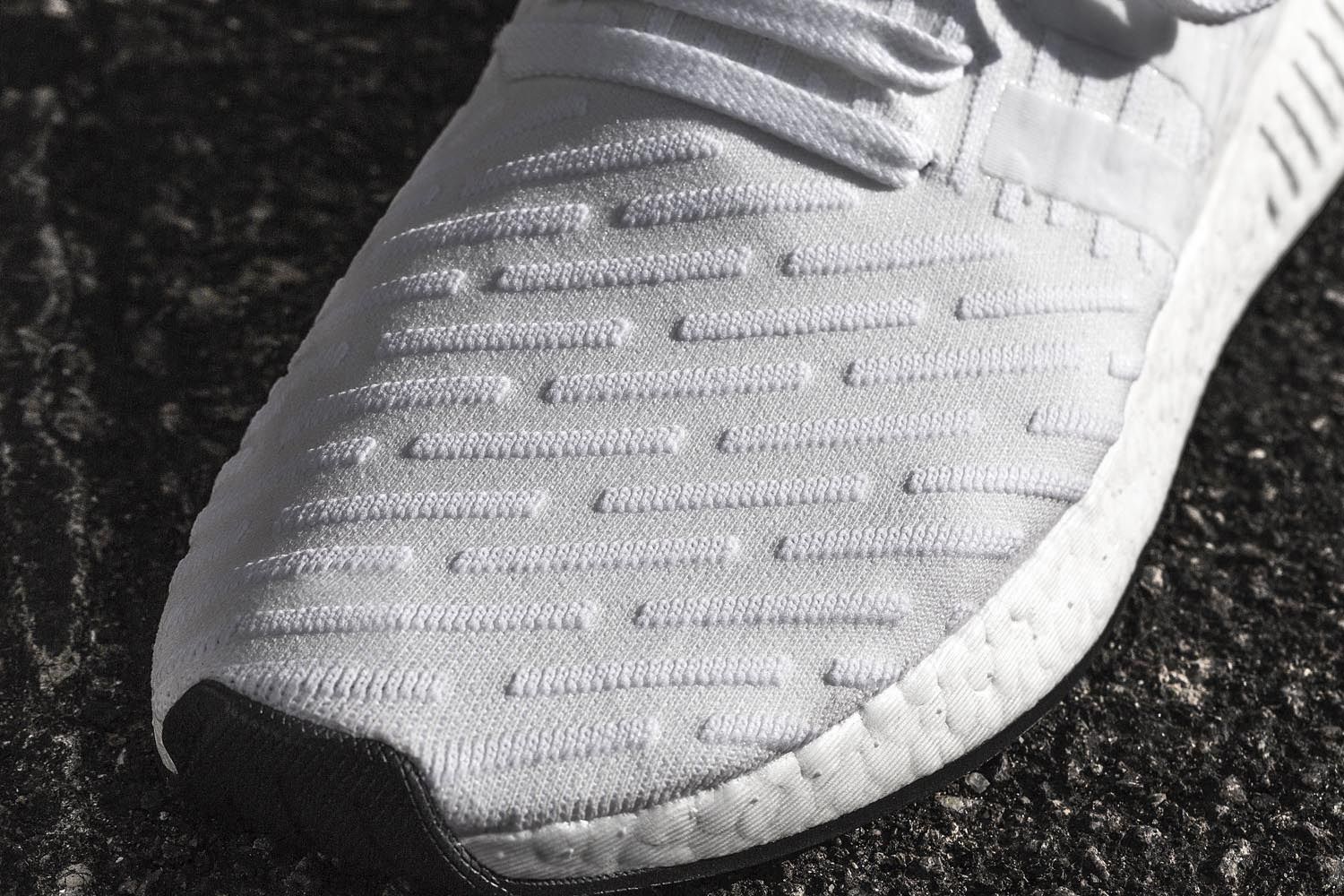 アディダス オリジナルス NMD_R2 PK ホワイト/ブラック 5枚目