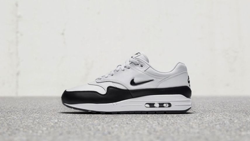 NIKE AIR MAX 1 JEWEL WHITE BLACK 2017