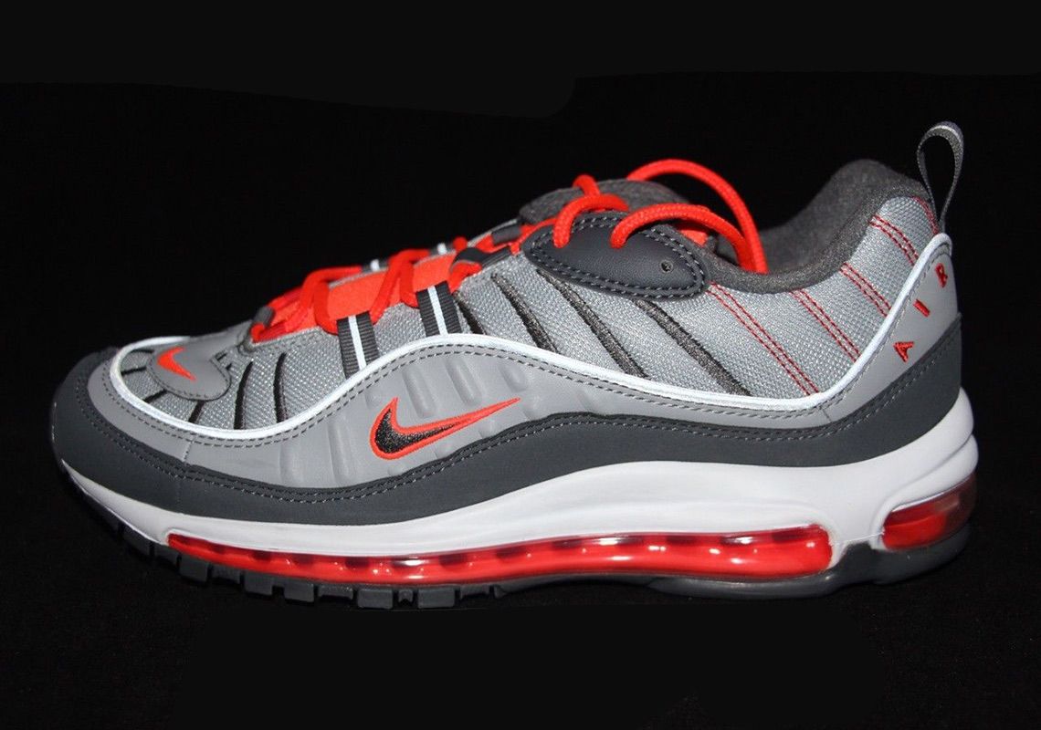 ナイキ エアマックス98 トータル クリムゾン