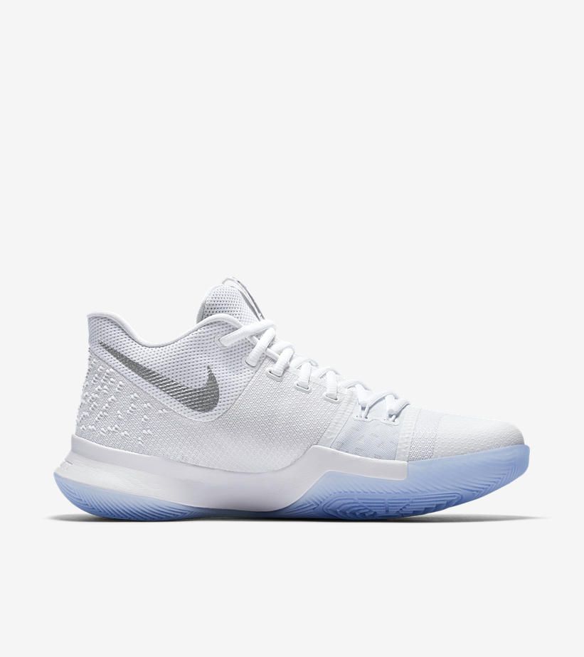 ナイキ カイリーアービング3 DEEP FREEZE 2枚目