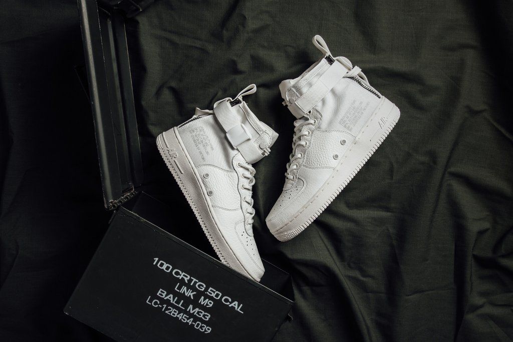 【リーク】NIKE SF AIR FORCE 1 MID IVORY/IVORY-IVORY-REFLECT SILVER