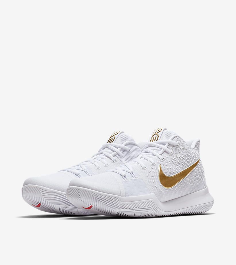 ナイキ カイリー3 「THE DEBUT」 3枚目