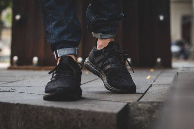 アディダスオリジナルス ウルトラブースト カラード 2色展開 2枚目