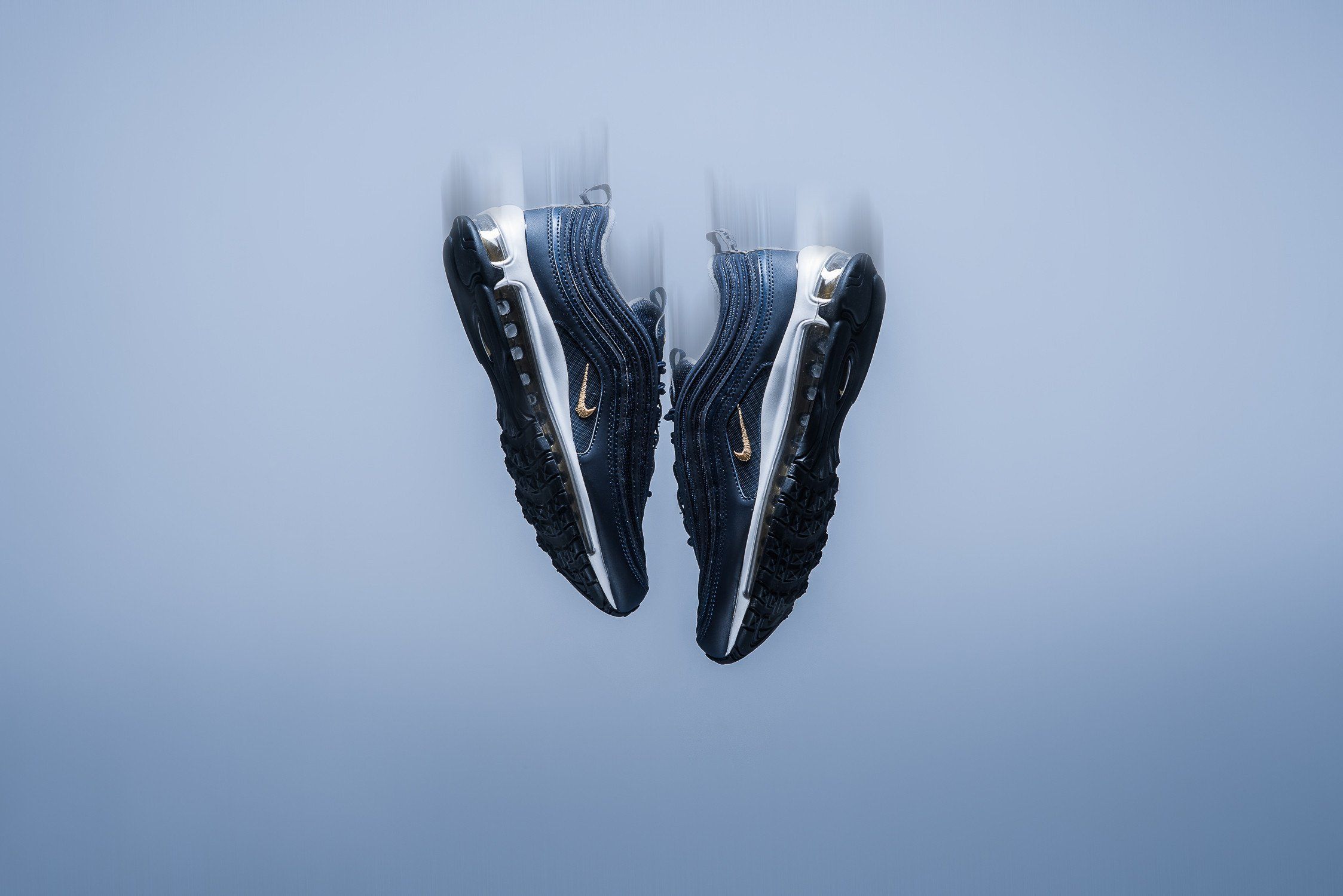 ナイキ エアマックス97 ミッドナイト ネイビー/メタリック ゴールド 4枚目