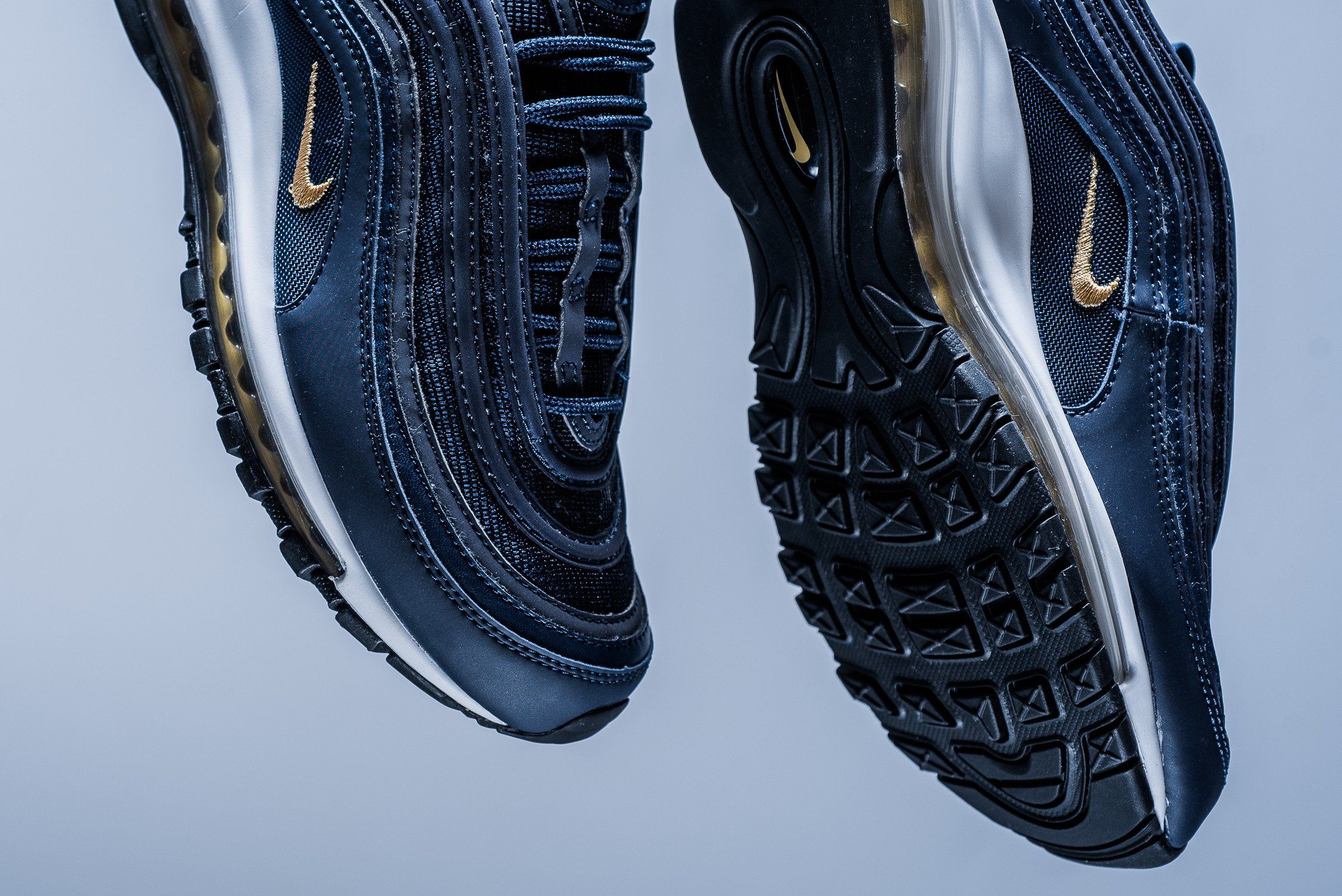 ナイキ エアマックス97 ミッドナイト ネイビー/メタリック ゴールド 9枚目