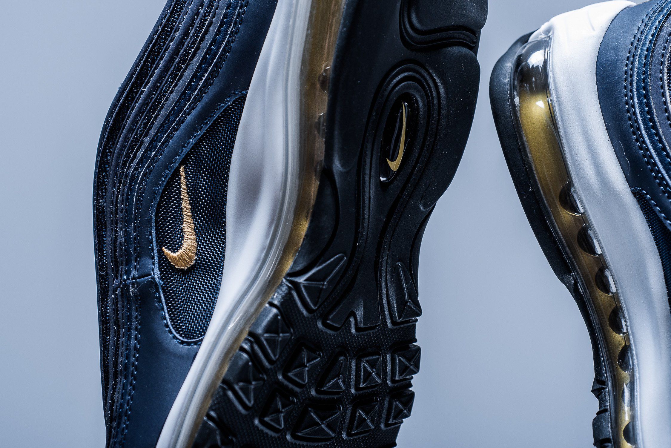 ナイキ エアマックス97 ミッドナイト ネイビー/メタリック ゴールド 10枚目