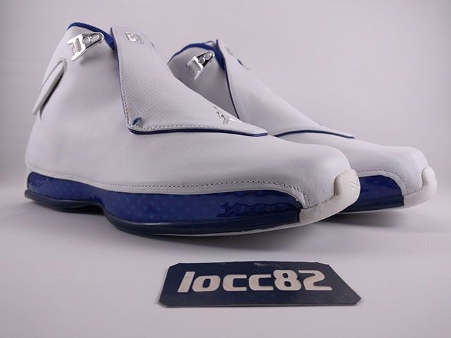 ナイキ エアジョーダン18 レトロ ホワイト/スポーツ ロイヤル-ホワイト-メタリックシルバー 2枚目